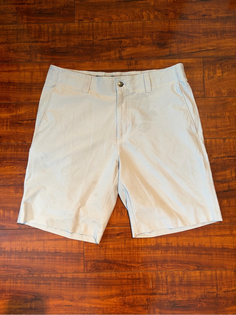 Callaway Light Grey Flat Front Golf Shorts | Size 32